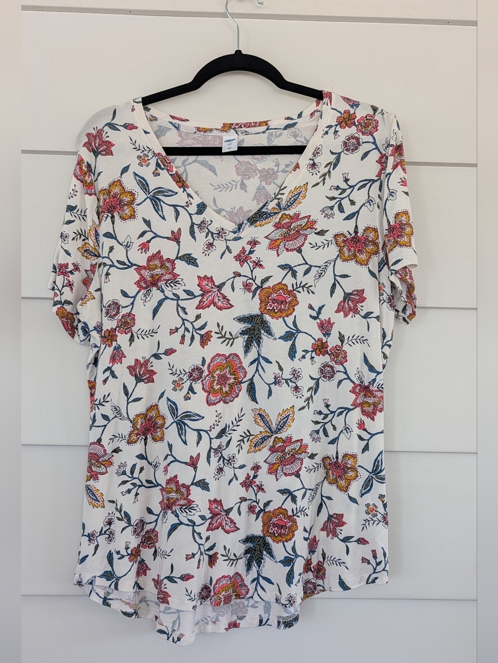 Old Navy Floral V-Neck Short Sleeve Luxe Tee Shirt Top, L